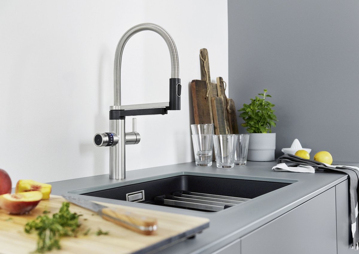 WrenKitchens's tweet photo. We’ve teamed up with @janespatisserie so one lucky person can win this 4-in1 Tap from @BLANCO_UK!

To #WIN, like, share &amp; comment with your favourite thing to bake.

*Competition closes 23:59 on 19/01/22. The winner will be contacted by @WrenKitchens*

#Giveaway #Competition https://t.co/3c5JV3lDBa