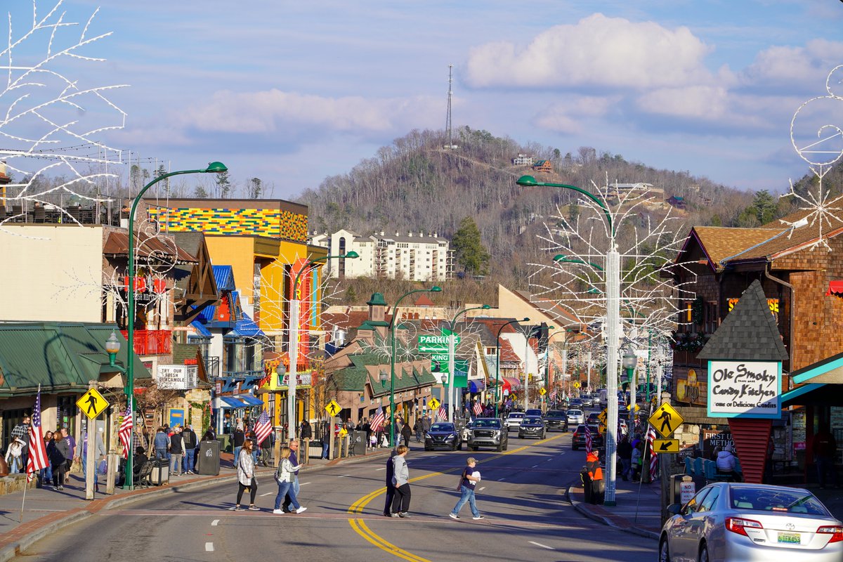 Visit Gatlinburg tweet media