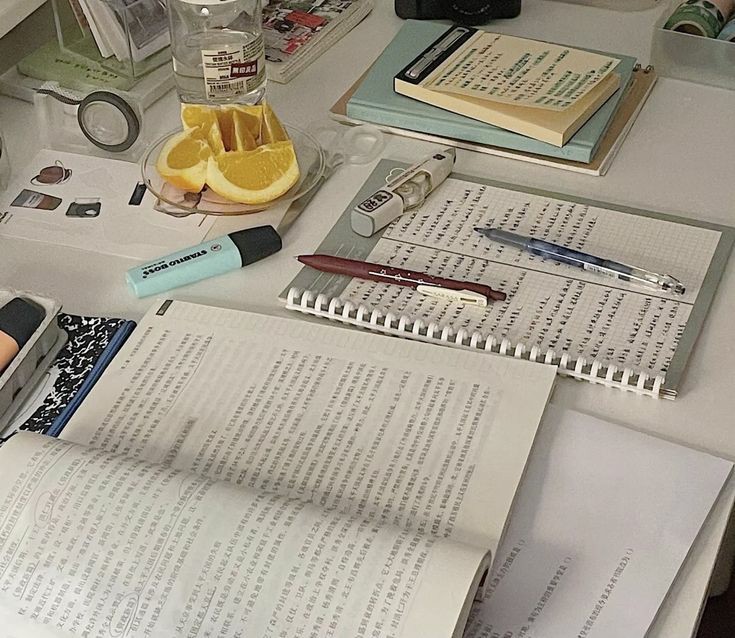 rissbones's tweet photo. » thread de como romantizar os estudos📚🤍☕«
studyedtw | #studyed | edtwt | ta https://t.co/9bZxYJ7zka