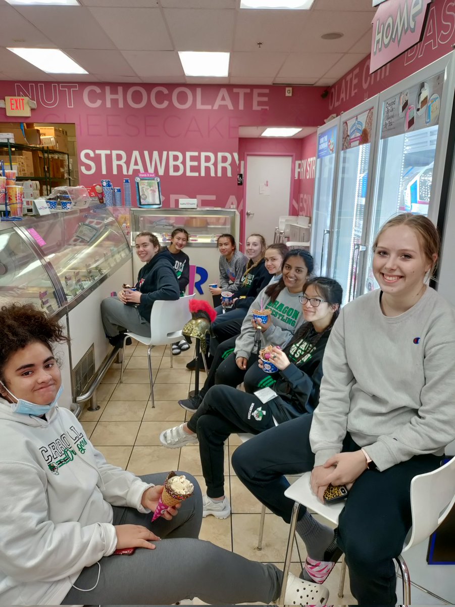 DragonWrestling's tweet photo. Huge shout out to @baskinrobbins for taking care of us post tournament victory #goodtimes #nevertoocold #worthit #paystowin #wrestlingseason https://t.co/bTIMBs6Ucv