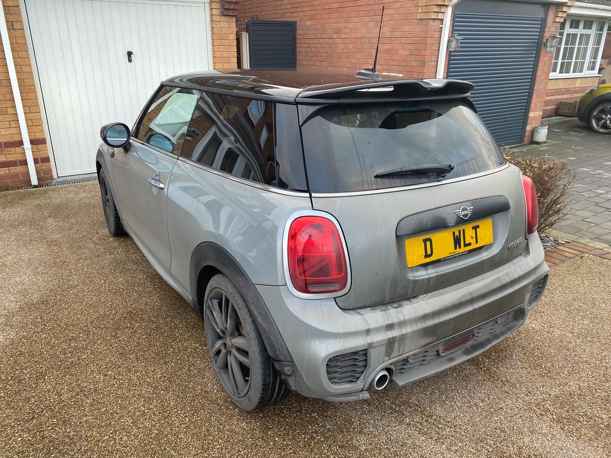 Timthemix's tweet image. Back from the Mini Run to the Peak District - Brilliant run to stretch her legs - needs a good clean now though! #MiniBitz #KillAllChrome #MiniBitzRun Thanks to the organisers and to the mini owners taking part!