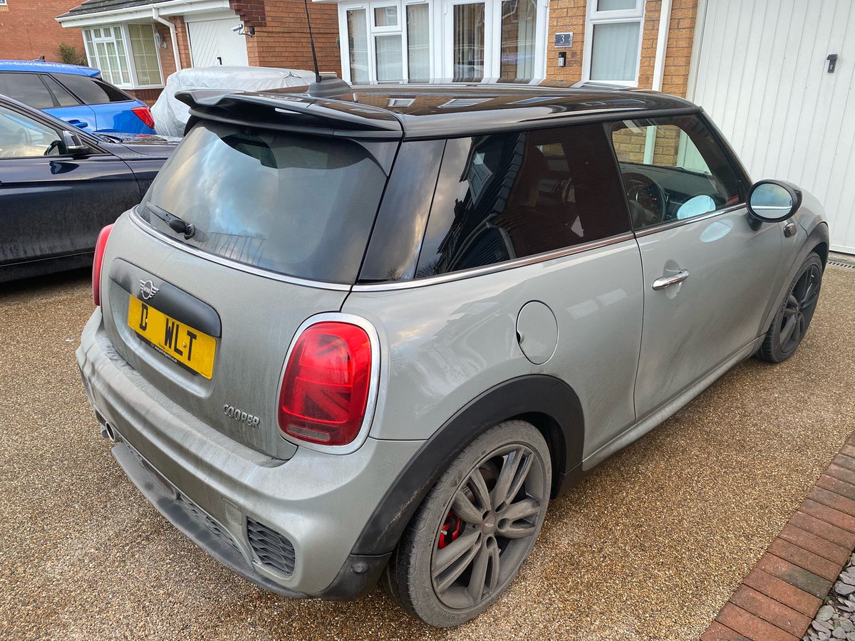 Timthemix's tweet image. Back from the Mini Run to the Peak District - Brilliant run to stretch her legs - needs a good clean now though! #MiniBitz #KillAllChrome #MiniBitzRun Thanks to the organisers and to the mini owners taking part!