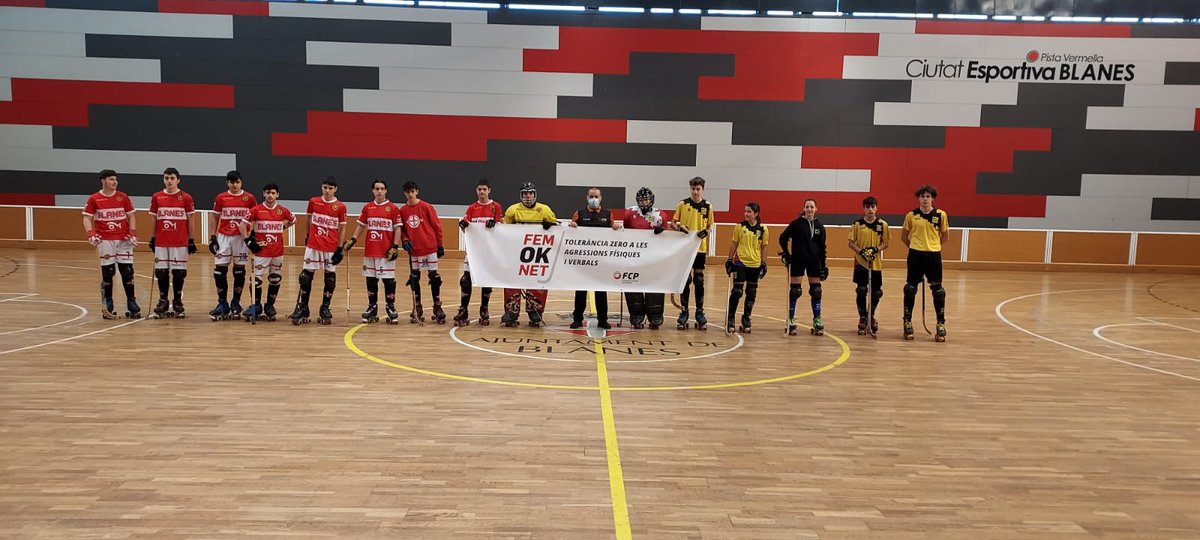 CPBlanesAtletic's tweet photo. Partits disputats aquest mati a la Ciutat Esportiva. Derrota de l Infantil i victoria del Juvenil.
#hoqueipatins #somHoqueisomBlanes #seguimtreballant #dolceVita @MurallaOptica @ciutatesportiva #FemOkNet https://t.co/e4wxtJC6Ah
