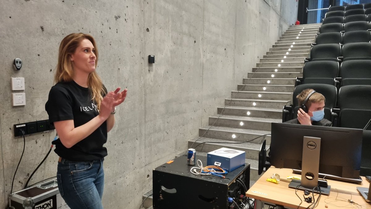 Ása María Þórhallsdóttir, verkefnastjóri Gul­leggs­ins 2022 fór yfir það sem framundan er og þakkaði öllum fyrir áhorfið og öllum þeim fyrirlesurum sem fluttu erindi í Masterclass Gulleggsins. @asathorhalls <a href="/gulleggid/">Gulleggið</a> @icelandicstartups