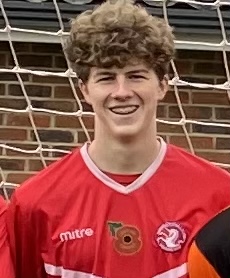 A strong performance from the Chipstead Development team yesterday in their first game of 2022 with a 6-1 home win against Orpington Reserves. 16 year old Tom Borders netting 4 of the goals. Goal scorers Borders(4), Moyies(2). 👏👏🍟🍟