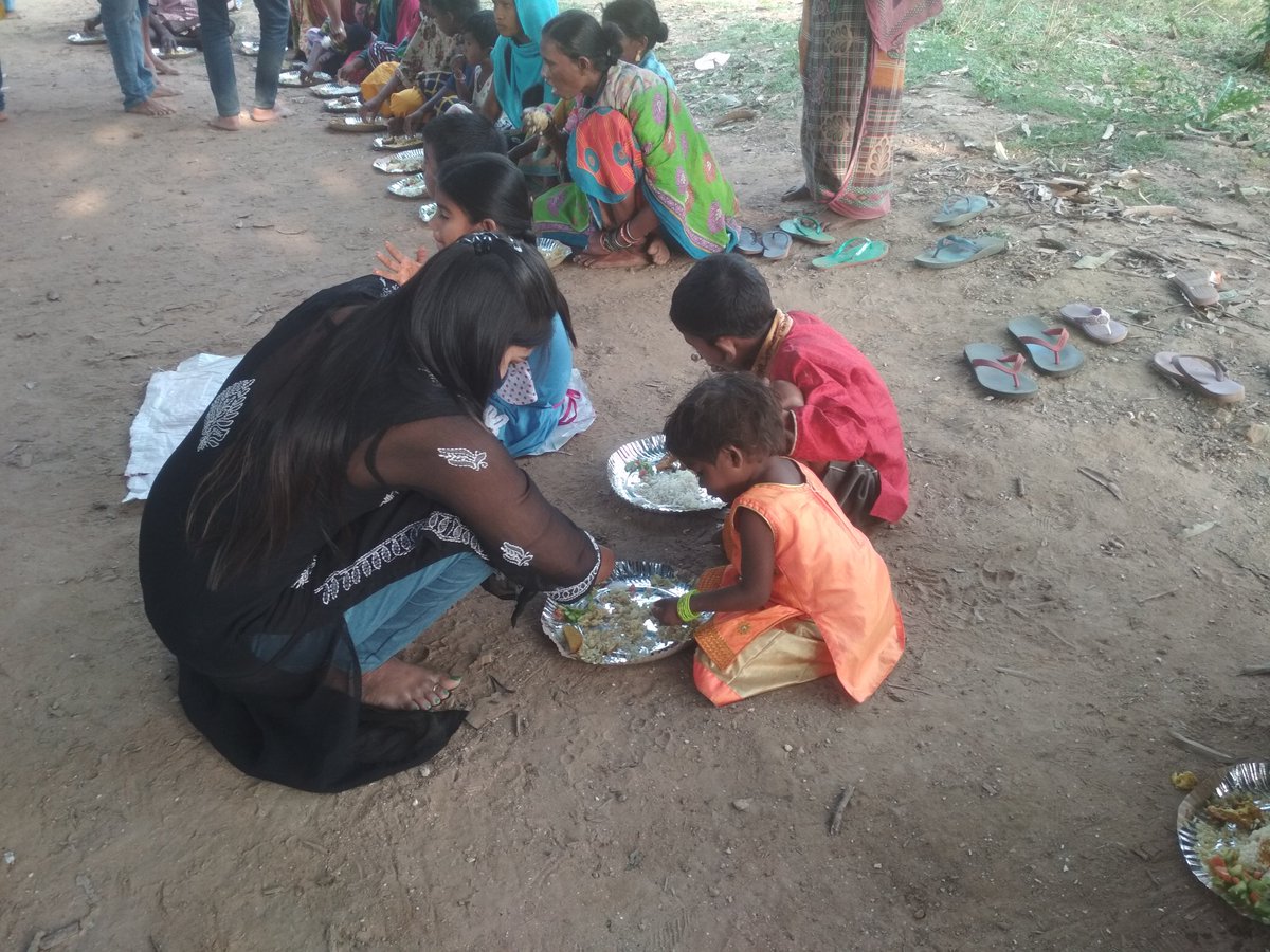 Raksethy's tweet image. A day with need people at #Balianta #Bhubaneswar with #DivinePathCharitableTrust 
#Odisha