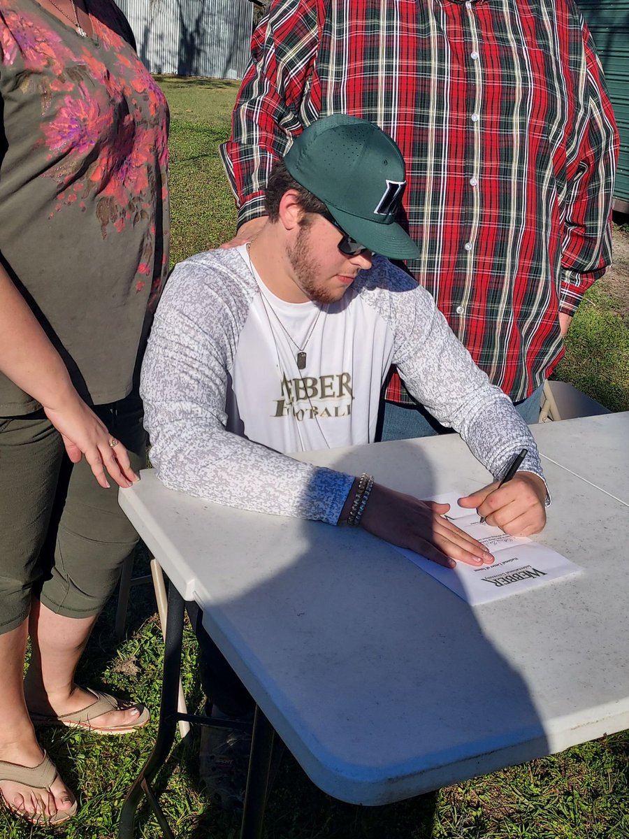 BowlanSmith's tweet photo. As of yesterday I have committed to @WebberFB Thank you @Coach_Morris66 for the amazing opportunity to continue my academic and athletic career at this university. And thank you to all my coaches making me the athlete I am today 

@CoachBT9 @Coach_CDukes @coachalvy @smittygjme4 https://t.co/KQi5lKJT92