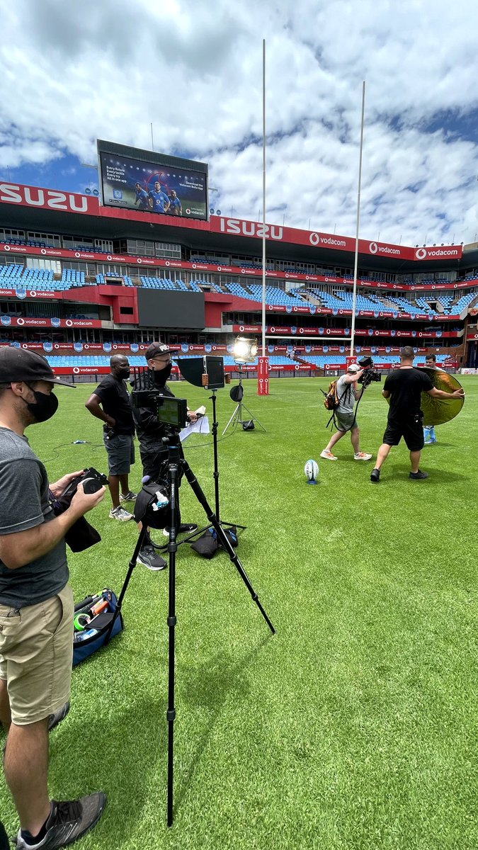 3 TV Ads | 1 Morning 🎥

What a busy start to the 2022 season! 

Grateful to do what I love! 

Filmed at Fortress Loftus for <a href="/VodacomRugga/">vodacomrugby</a> | <a href="/OpenfieldZA/">Openfield Marketing</a> with these legends! 

<a href="/mornesteyn/">Morne Steyn</a> &amp; #LizoGqoboka 

#Rugby #VURC #Filming