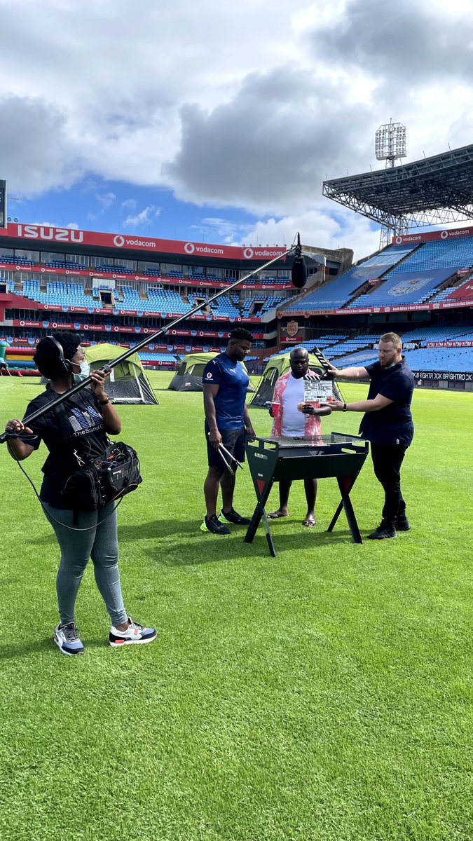 Boks_and_Banter's tweet photo. 3 TV Ads | 1 Morning 🎥

What a busy start to the 2022 season! 

Grateful to do what I love! 

Filmed at Fortress Loftus for @VodacomRugga | @OpenfieldZA with these legends! 

@mornesteyn &amp; #LizoGqoboka 

#Rugby #VURC #Filming https://t.co/kp96KmGUtv