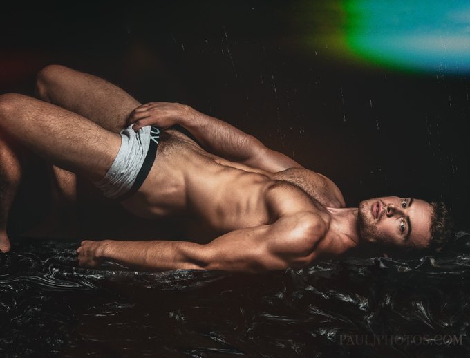 Put Your Back Into It! - Aaron Mead By @PaulJamnicky 
https://t.co/GiK6hulLCm
.
.
@hotd_goodm @SpectacularBody