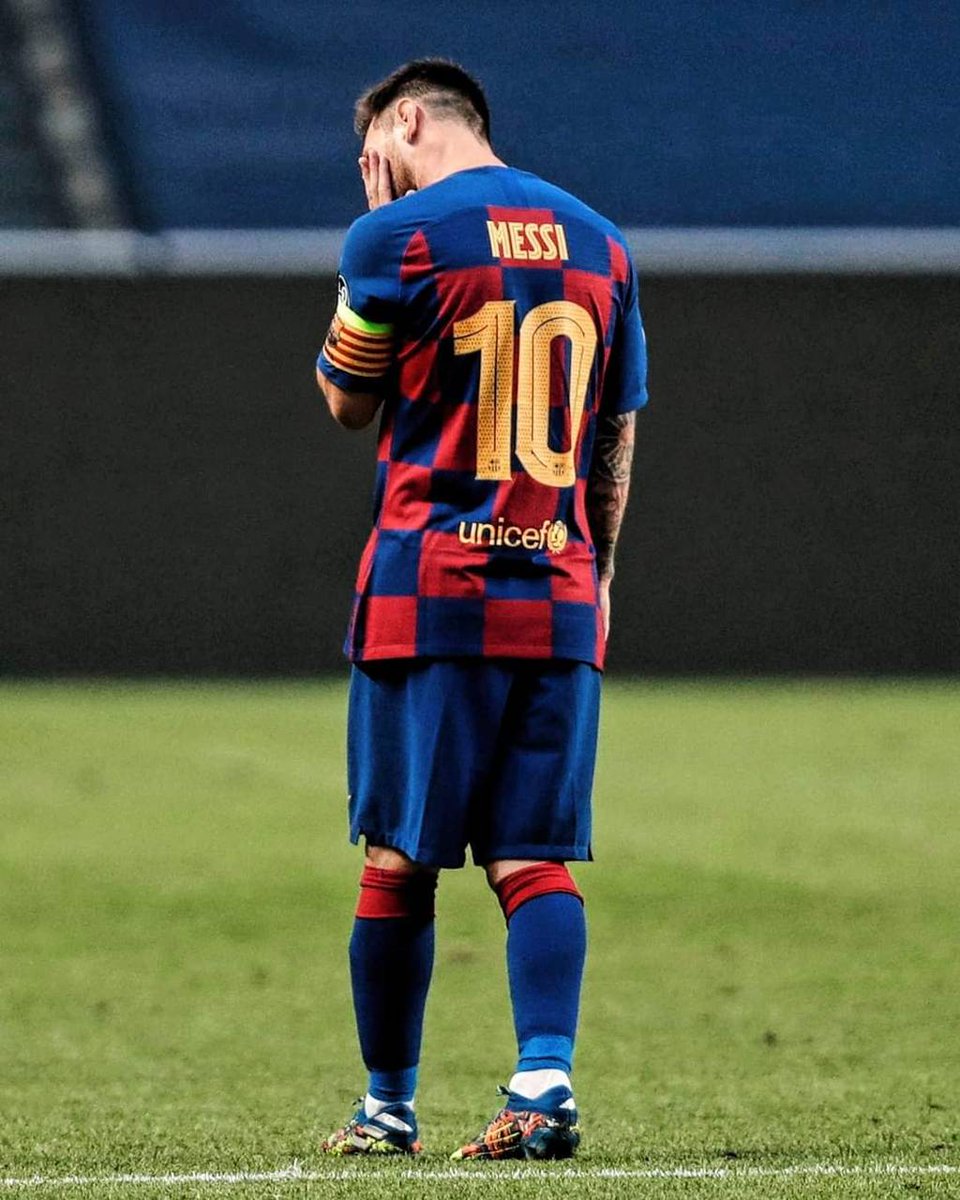 BarcaWorldwide's tweet photo. Leo Messi didn't get half the support Busquets is getting. After every humiliations/heavy defeats, those same fans and journalists preferred questioning & attacking Leo for mere clicks on articles instead of supporting him & spreading #RespectMessi
Catalan Tax is real after all. https://t.co/HlIXHEcMLy