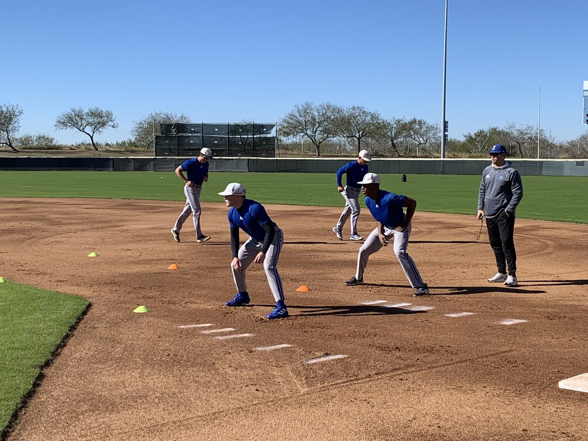 IslandersBSB's tweet photo. Back at it right away! The grind never stops. #ShakasUp https://t.co/cV8739nbyI