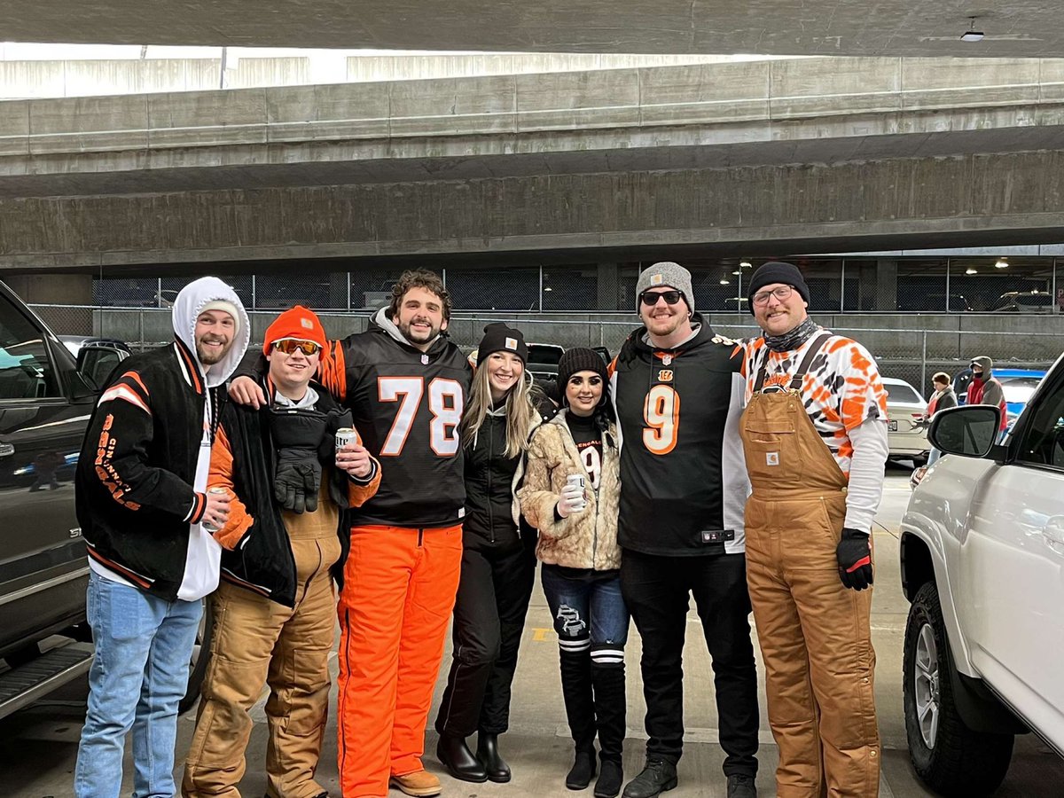 alex_little23's tweet photo. Great game with even better people. Paul Brown Stadium was rocking! https://t.co/cV2CJSDRCi