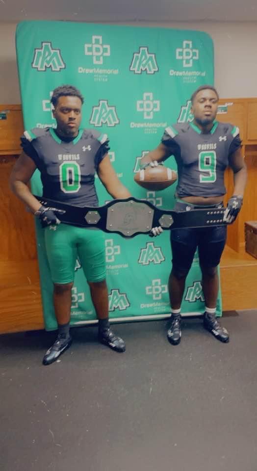 Extremely proud of <a href="/httpceo/">coe💕</a> and <a href="/raay9ine/">rayquan williams🦍</a>. <a href="/EsjStrength/">ESJ_STRENGTH</a> <a href="/ESJ_WildcatsFB/">#TheE</a> 
#TheE