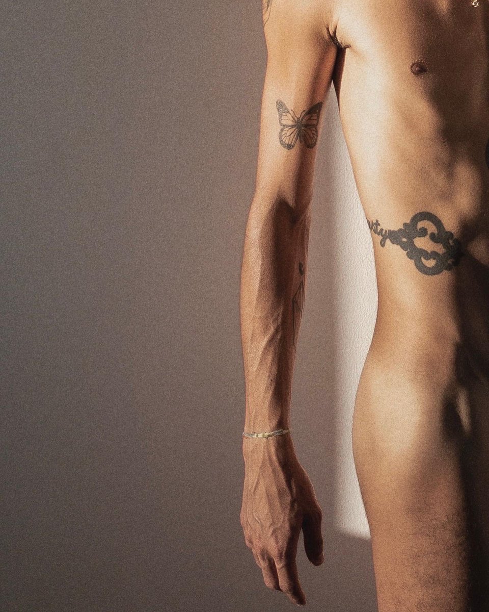 Taí o link do insta: instagram.com/corpocomarte