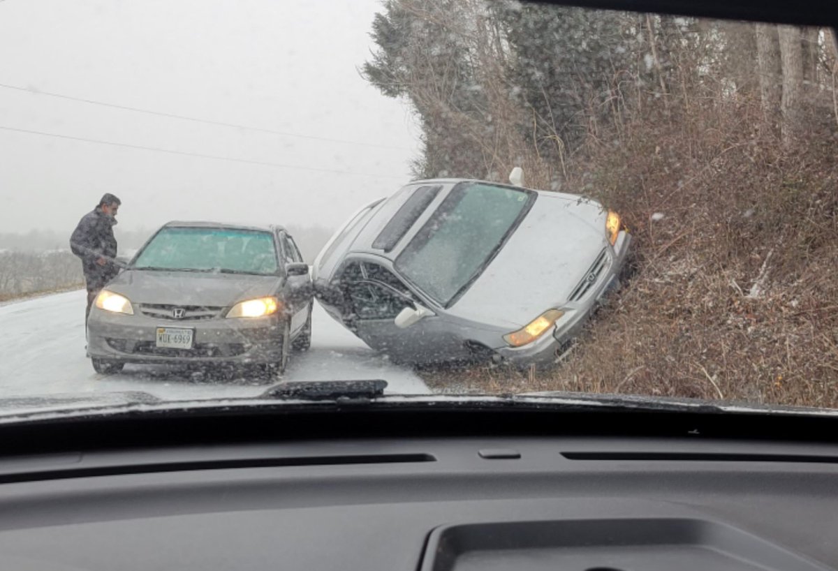 broadcastben_'s tweet photo. Yikes! Virginia State Police say they’ve responded to “142 traffic crashes and 162 disabled vehicles” since midnight. VSP says wrecks featured here are from Roanoke, and Culpeper counties. #VaStorm @8NEWS https://t.co/ED5bOATX7C