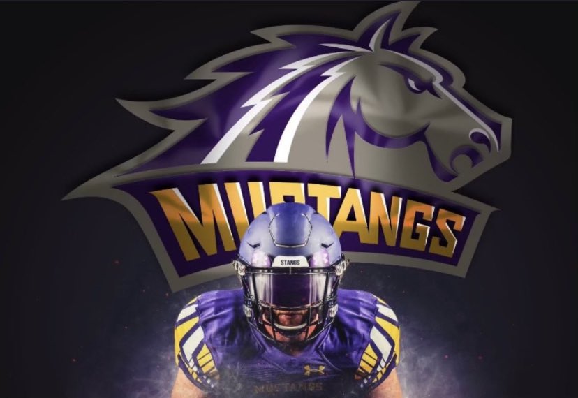 ChristianCarr__'s tweet photo. After meeting with @PhilipVigil I am excited to announce that I have received my first offer to play football at Western New Mexico University ‼️Thank you coach @CampWNMU for the visit @WNMUFootball 
@ElPasoAthletics @Prep1USA @EPSports915 @ephsofficial @raiseupthebar https://t.co/ynTxEYCGZm