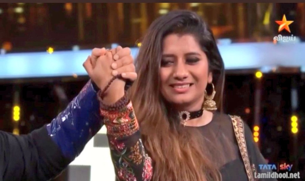 Priya22g's tweet photo. My dear @Priyanka2804 

Thank u very much for making us proud each &amp; every single day

It's very rare to see ppl like u with GOLD💛

v r lucky to have this👑

#Priyanka u r already a WINNER in our💕

Lots of Love💖BiiiiiiiiiiiiiiG Hug🤗kisses😘

#BB5QueenPriyanka #BiggBossTamil5 https://t.co/7ZPyKez25E