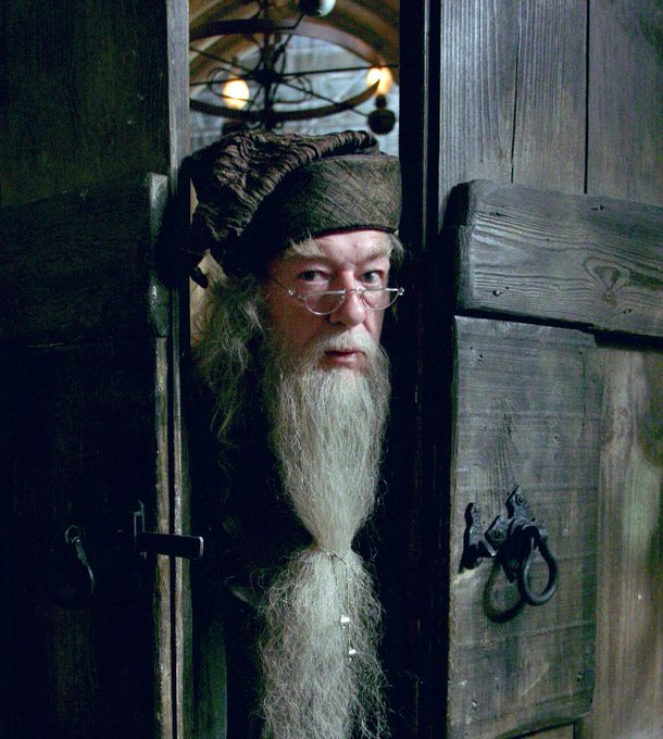 Gringotts's tweet photo. Cuando escuchas a alguien decir ‘Harry Potter’ https://t.co/ysYiJNxgOT