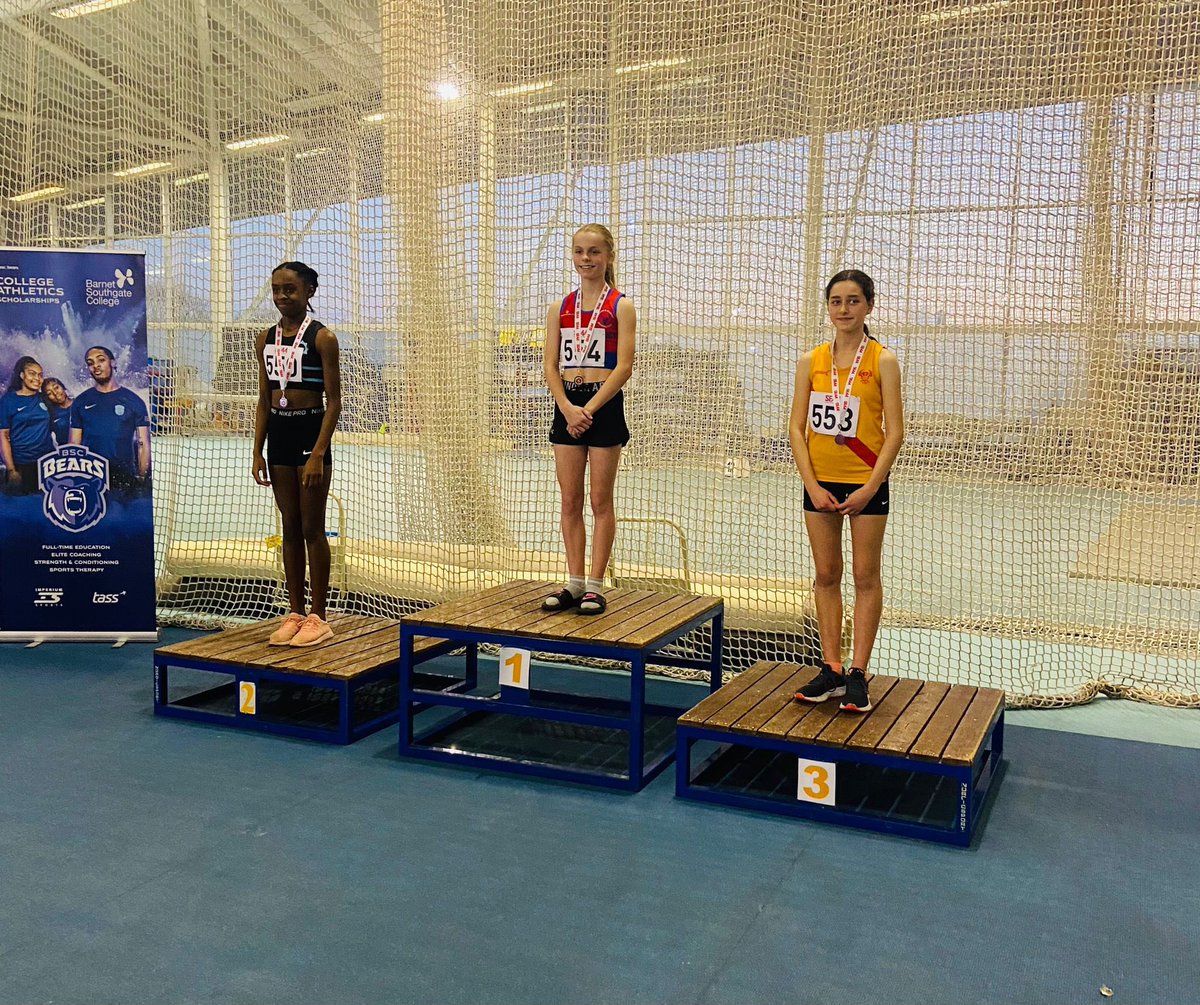 BarnetADAC's tweet photo. Congratulations to Jorjia March for winning the U13 girls 800m today at the South of England indoor Champs in a championship record time of 2.22.43
@JamieMarch68 @jhnclrk1 https://t.co/EkgpwxhfdJ