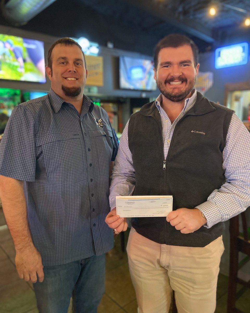 Big thanks to Court Cole and the folks over at Bull Nettle Sports Bar for their generous donation to the Alumni Association during the Back to the Glory Days drink night!
