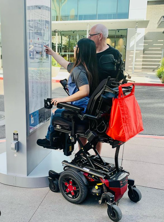 QuantumRehab's tweet photo. Mall madness?! 🤨 NO WAY! iLevel saves the day. 🛍️ 🏬
#LetsGoToTheMall #RobinSparkles #Stretto #LifeAtiLevel #QuantumRehab https://t.co/kmrVVySrd1