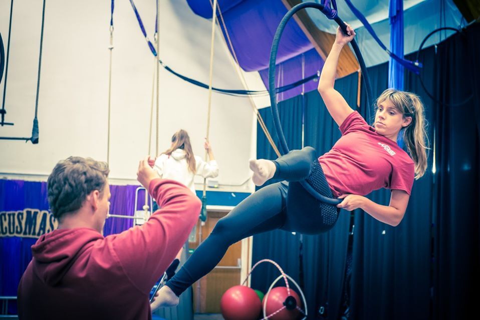 space_plans's tweet photo. This could be you!!
Sign up to our digital tool to access our #circuscourses. Used by circus artists, we help you develop high-level coordination and keep you connected to your mind!
#SpacePlans #CircusSkills #CircusTips #CircusPerformers #CircusTraining #Mindfulness #BrumHour https://t.co/RB4d5tjfDY