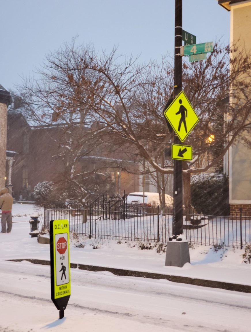 note the newly installed fluorescent "Stop for pedestrians within crosswalk" markers at 4th &amp; U St NW in <a href="/LeDroitParkDC/">LeDroit Park Civic Association</a>

note that this is NOT an all-way stop intersection, so these signs in the yellow-line medians of 4th St NW are welcome

<a href="/DDOTDC/">DDOT DC</a> #BloomingdaleDC