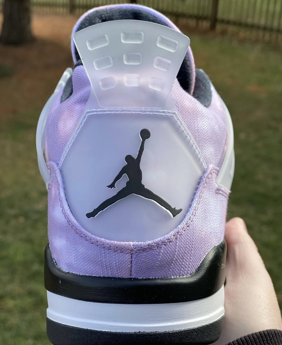 nicekicks's tweet photo. Take a look at the Air Jordan 4 “Zen Master” coming in soon. 🔮 https://t.co/d1j1gBaPQe