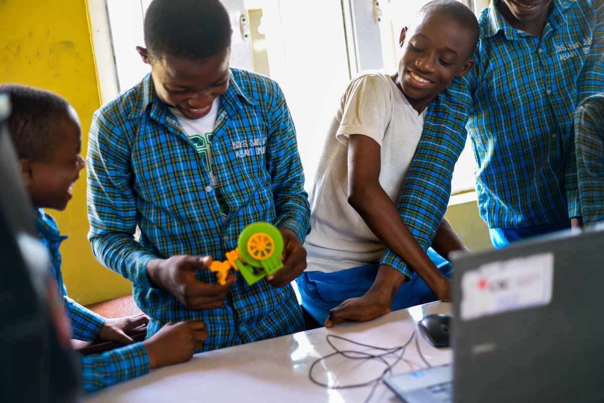 themakemaker's tweet photo. “No investment in STEM education is too big or small, we must invest in it always, our investment in it will pave way for future growth in science, technology, engineering, and mathematics.”

#Makemaker
#Makemaker001
#stem
#STEMeducation https://t.co/YrxcpTKzRB