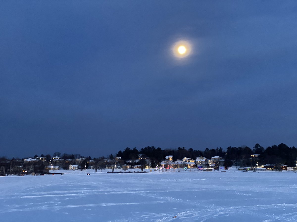 t_indigpolitics's tweet photo. Today was absolutely delightful. Callander Bay was a great recommendation from my Prof. I think I will buy a home in this town when I'm done school. Love this place. #wintertimefun https://t.co/YABL0yFcEY
