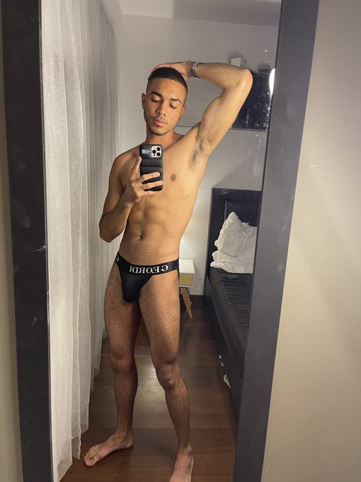 Hi 😊 https://t.co/fdkK7sbTpI