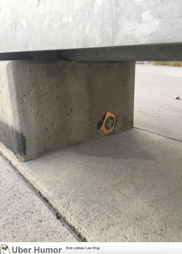 TexasConcreteRM's tweet image. Not sure if this is a mistake or a calling card, either way, this bench really measures up! #JustForLaughs #ConcreteHumor #HoustonConstruction