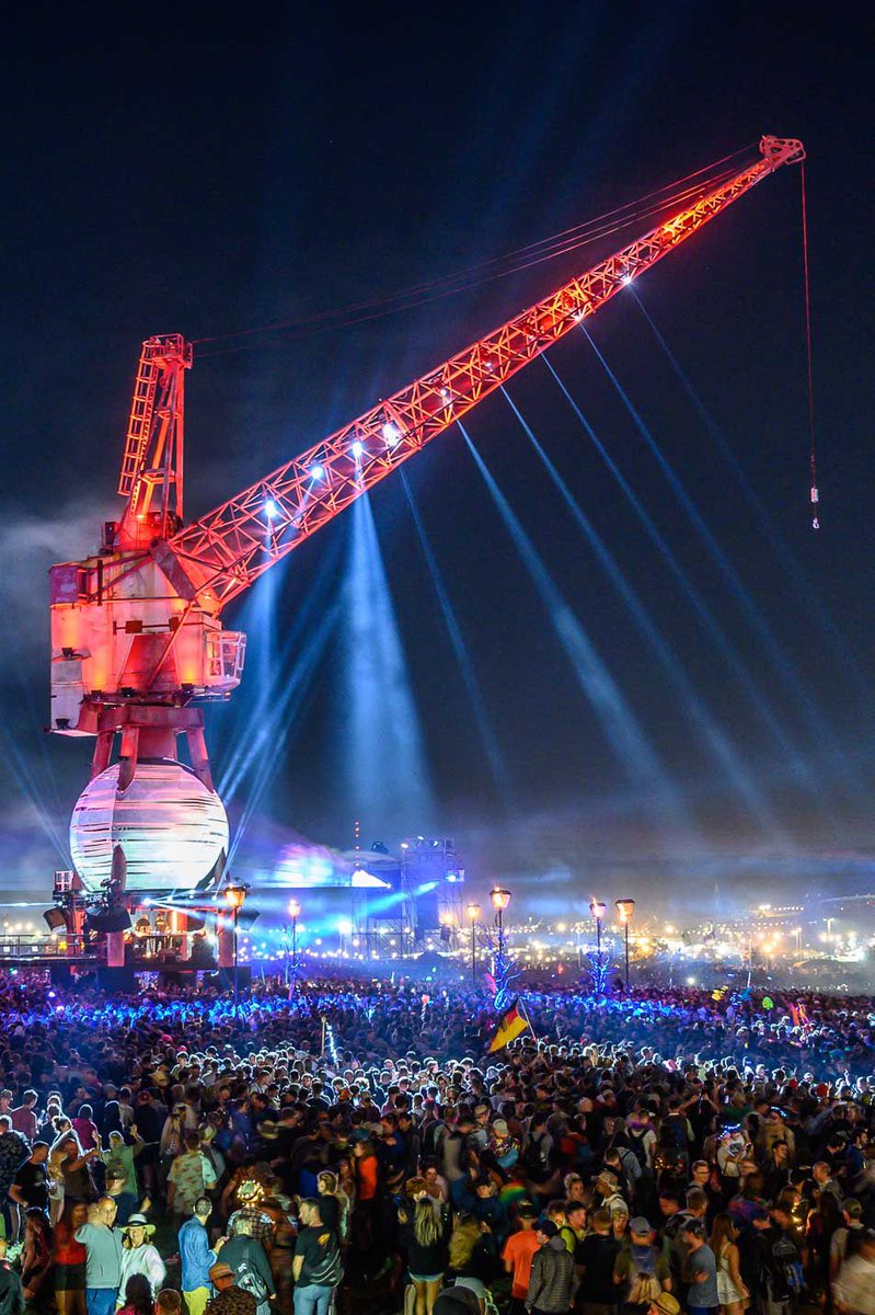 glastobation's tweet photo. Night time Glastonbury 2019

All photos taken on one single evening (Thursday)

Mind blowing 🤯🔥

https://t.co/Ig7sWyMKPT

#Glastonbury #Glasto https://t.co/WAvjOoeeze