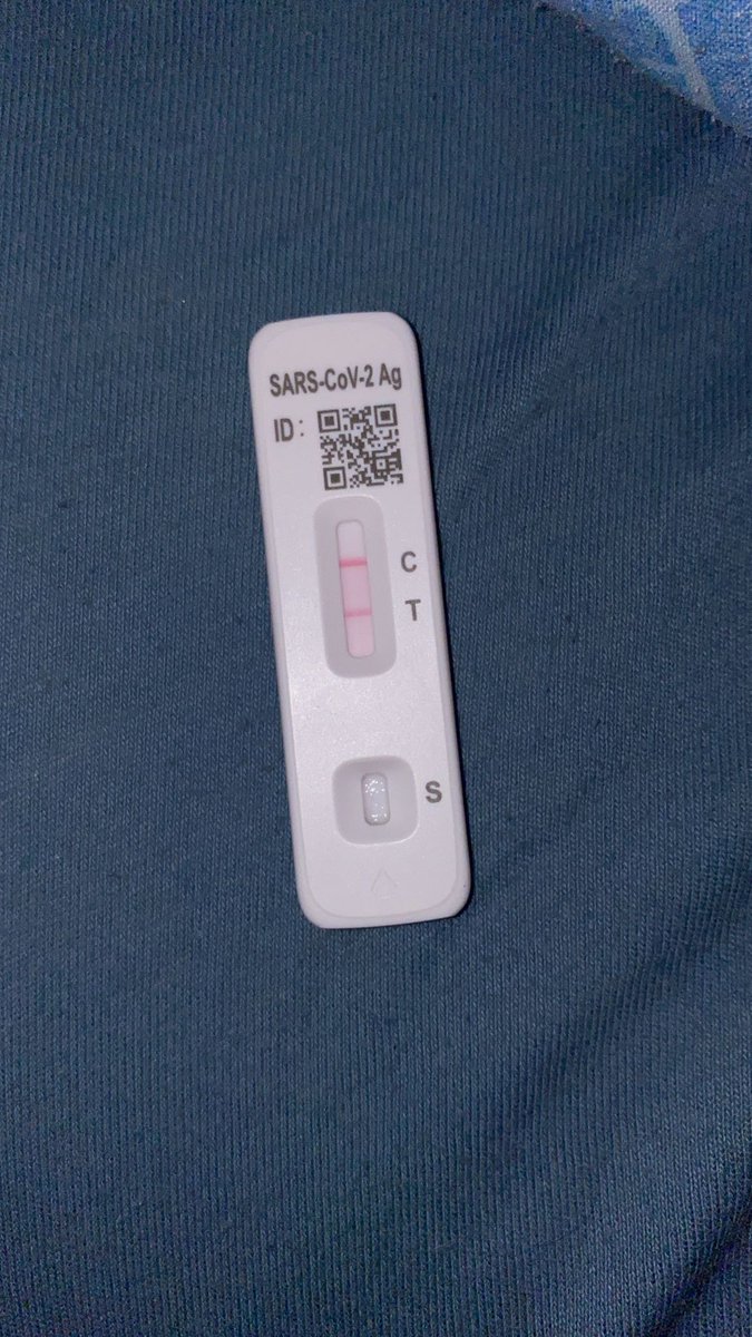 MrPorkyXl's tweet photo. Dochter postief. Heerst echt op haar school. 4e geval in haar klas en klassen eromheen grijpt het ook om zich heen.
#coronavirus #postief #uitzieken #armemeid #COVID19 https://t.co/m408BG2wdH