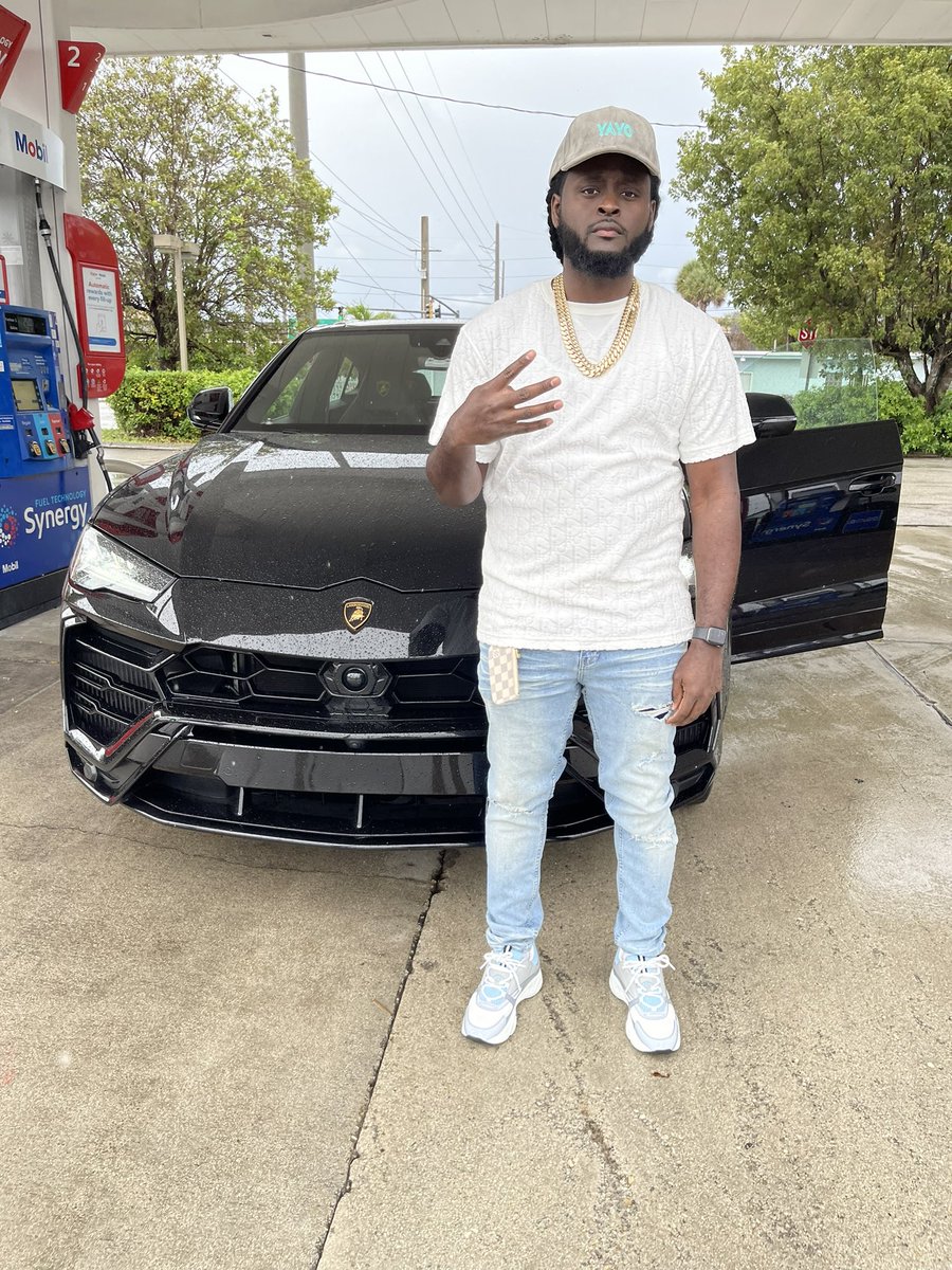 TIMBO🦈 tweet media