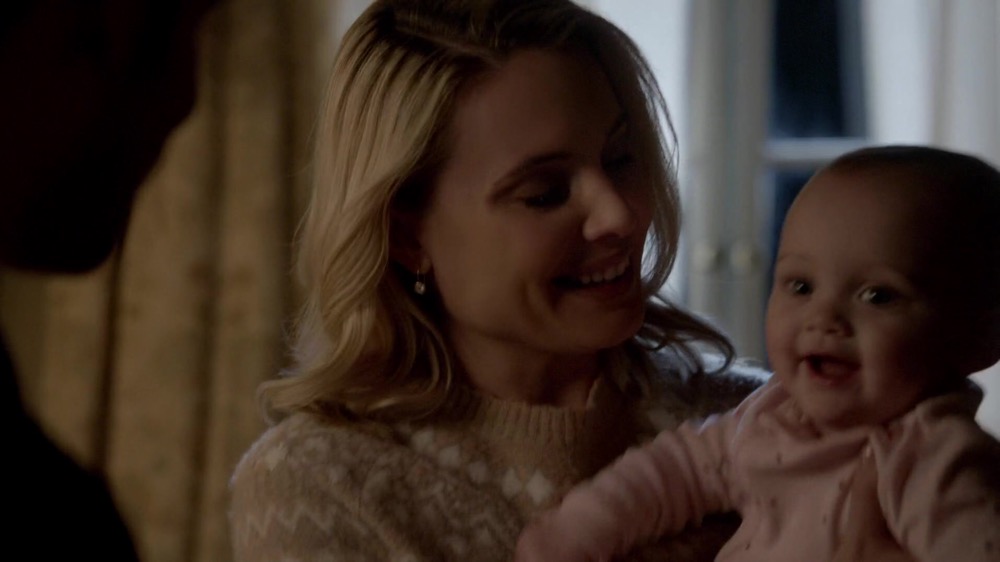 camiIIethinker's tweet photo. camille looking at hope <3 https://t.co/UnGHvhzG7D
