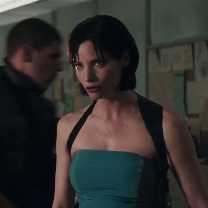 resident evil women archives on X: Jill Valentine — Resident Evil:  Apocalypse (2004)  / X