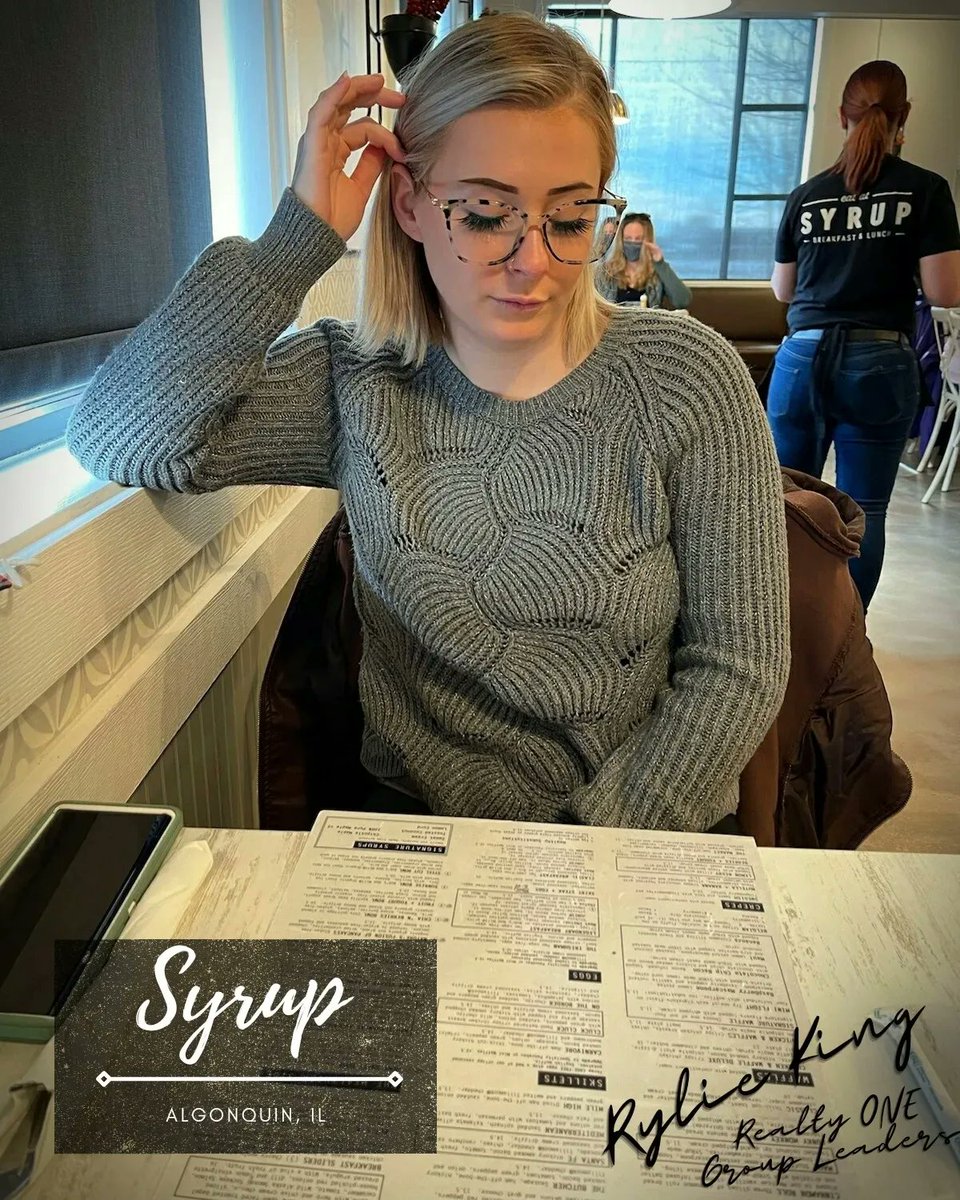 Riledgypsy's tweet photo. 📌 Syrup | Algonquin, IL

The chicken and waffles were so good 🤯 and both home made syrups were to die for https://t.co/HW5lbxKiGa