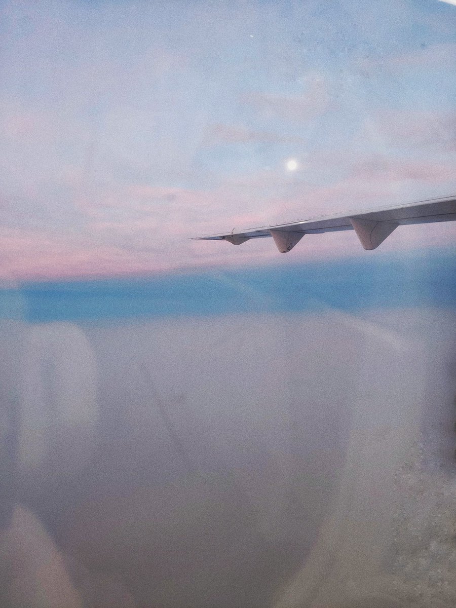 Adrirogpe's tweet photo. Atardecer en Canarias desde @BinterCanarias https://t.co/nqZFKTNDmE
