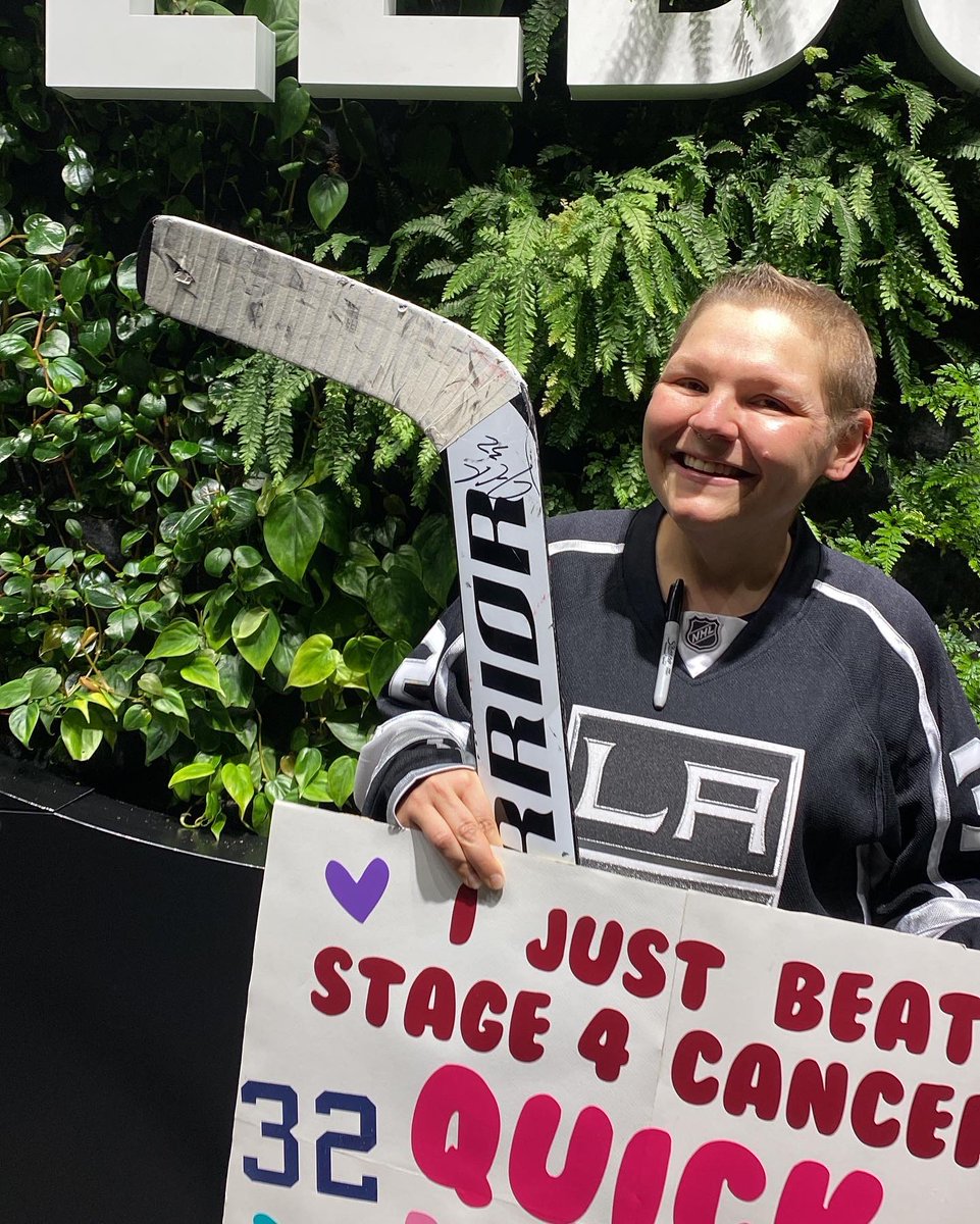 TrasiStarr's tweet photo. @JonathanQuick32 You are an absolute treasure to us all! Thank you for this incredible gift for Rachel! Wow! @LAKings https://t.co/sdr5bXtiSP