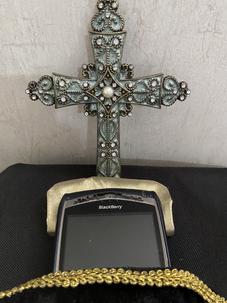 We had a good run but I must let you go. #BLACKBERRY 😣🥺😇