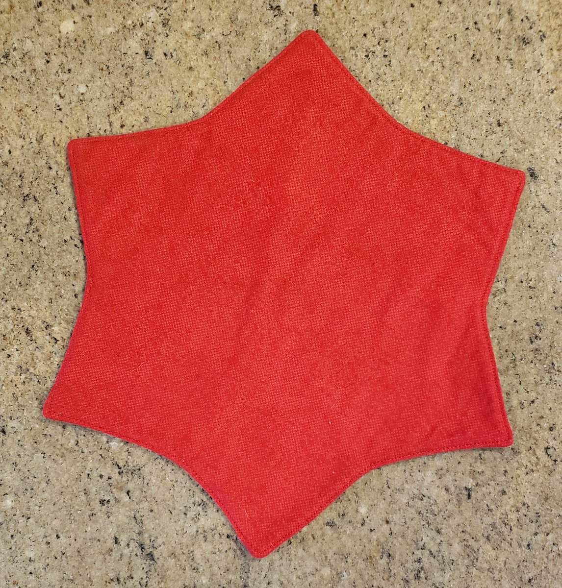 quilts_more's tweet image. Christmas Star Centerpiece Featuring Santa, Snowmen, Reindeer and Penguin On A Blue And Red Background, Cotton Fabric Star Focal Point tuppu.net/991addae #Etsy #ImagineQuiltsAndMore #GeometricShape