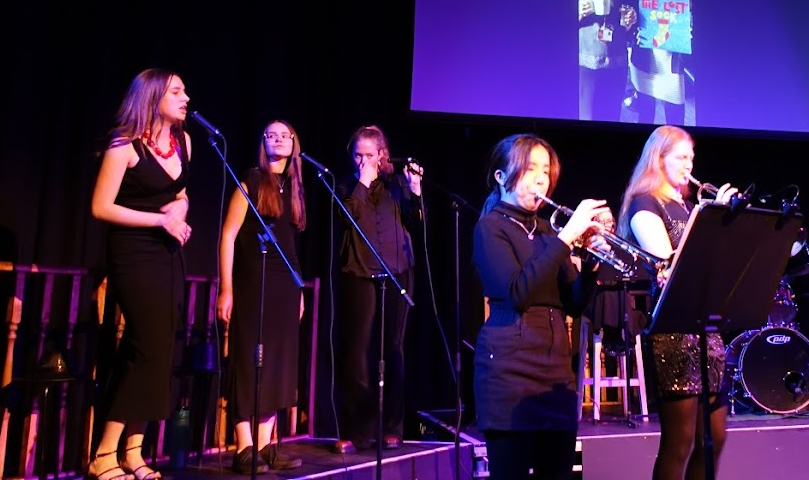 QM_Boarding's tweet photo. Then it was time for the performance!  #thelostsock you rocked it!  @QueenMargarets https://t.co/kSj40qIBFw