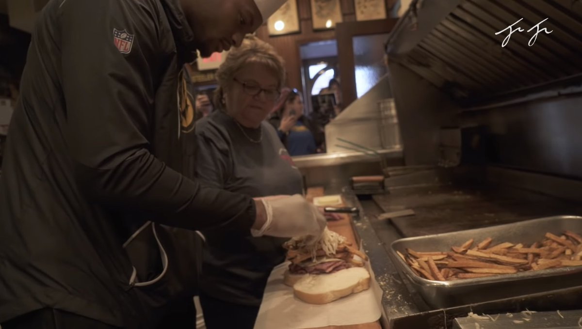 Primanti Bros tweet media