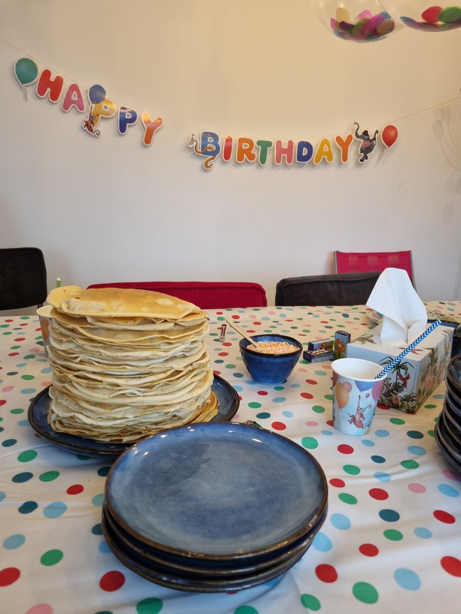 Vandaag hadden we een pannenkoekenfeestje #1jaar
