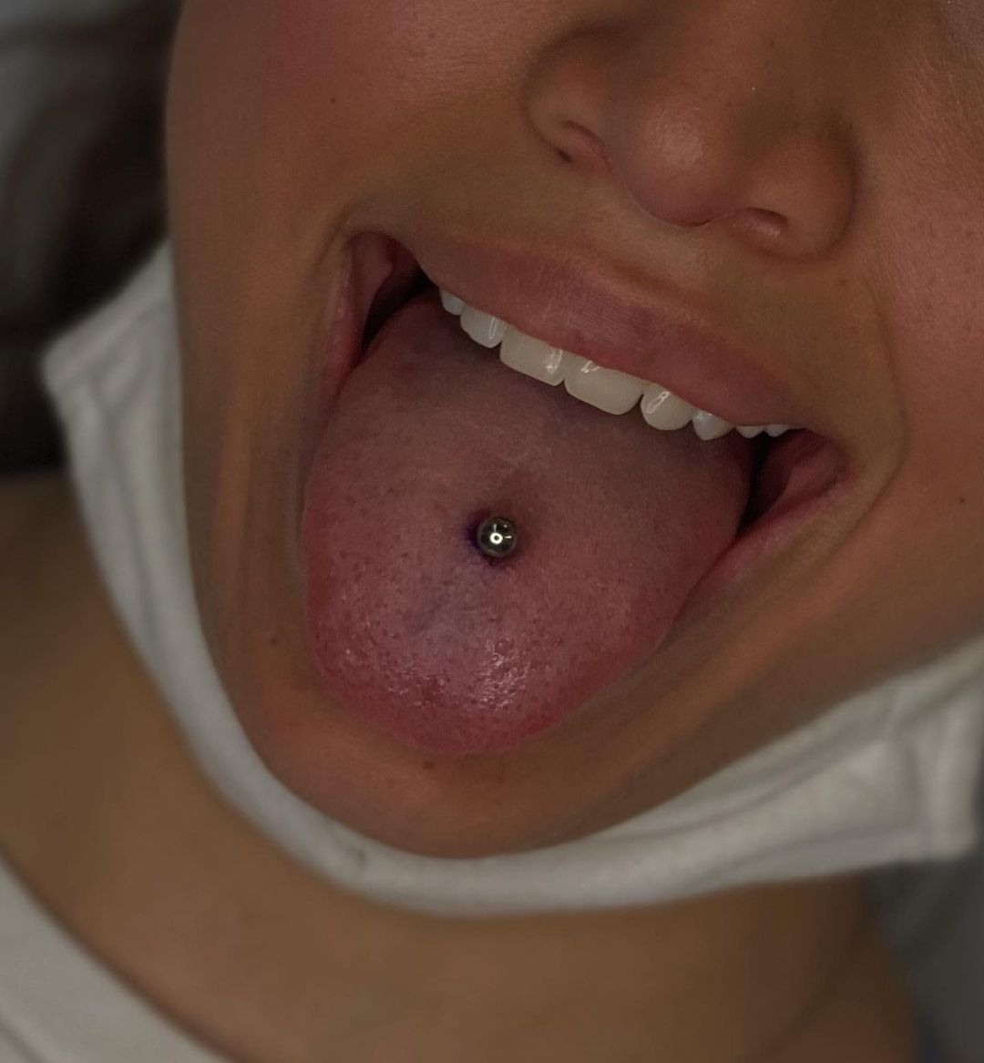 TattooFiesta's tweet photo. Piercing by Luz!

#piercing #thirdeye #tattooandpiercing #tattoo #inked #inkaddict #tattoos #tattoofiesta #duluth #georgia #duluthtattoo #tattooed #tattoolovers #tattooartists #art #ink #inked #artist #luz https://t.co/zB83kLBu5R