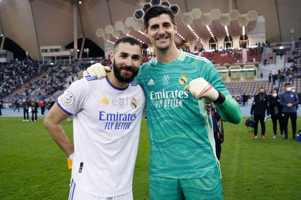 Madridismoreal's tweet photo. El mejor delantero del mundo y el mejor portero del mundo 🤍 https://t.co/9AmnnY6fI6