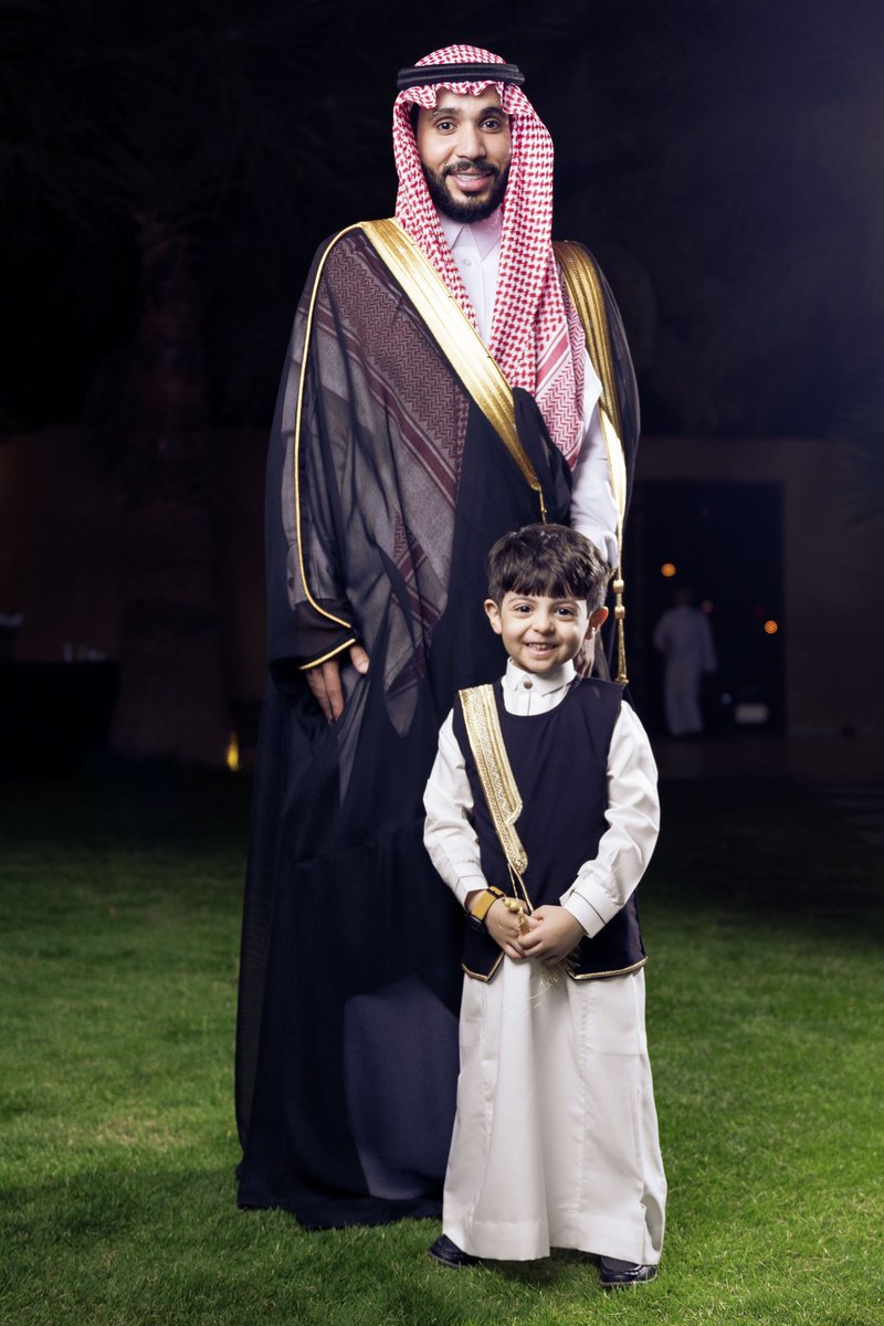 s_7777s's tweet photo. على اتم الإستعداد دائماً 
لتوثيق لحظات العمر 💍💚 

للحجوزات / 0509757007 
#مناسبات #زواجات #تصوير #مصور https://t.co/SM4Fuw1WJo