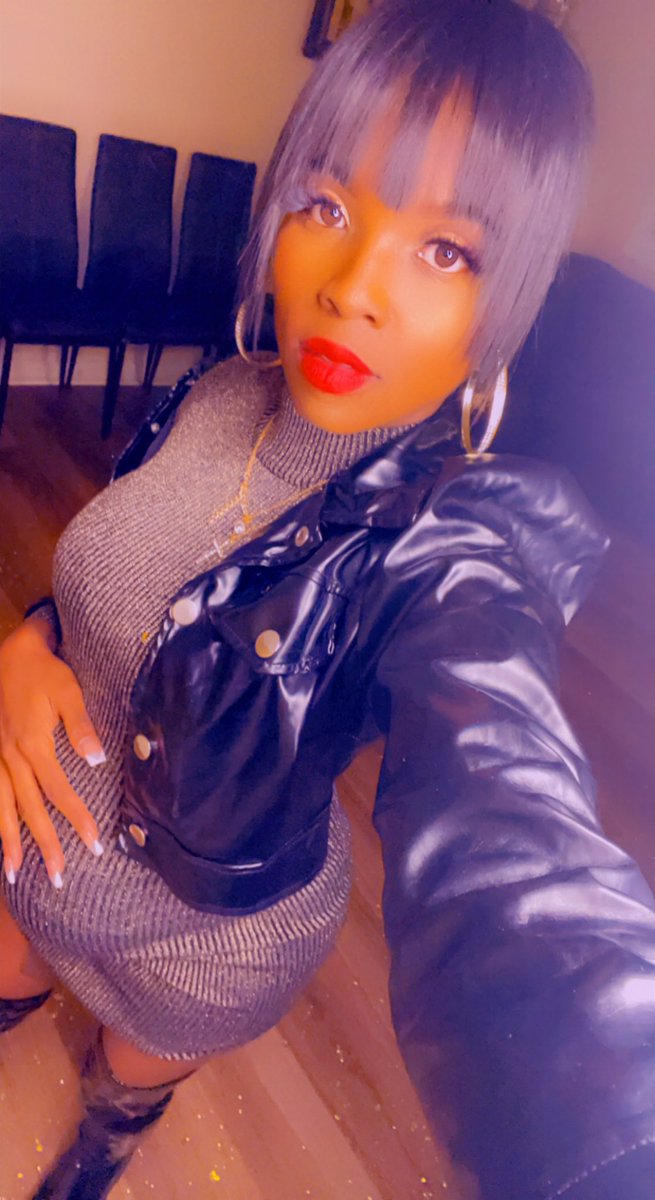 RealStunnaChic's tweet photo. Last Night Pre Bday Game✨🖤🥳 #BirthdayInTwoDays🎊 https://t.co/GuFJ8HtegE